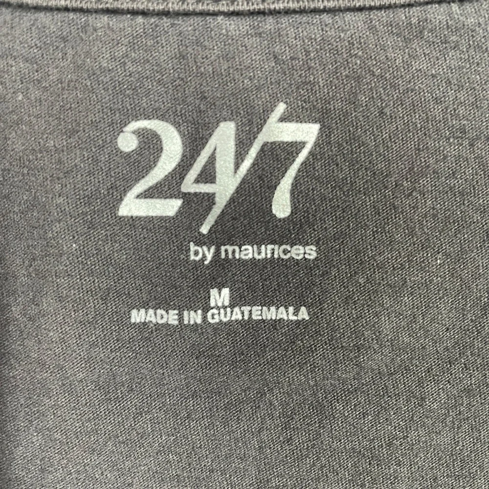 24/7 by Maurices Tee Womens M Charcoal Grey V-Neck Puff Tulip Sleeve Cotton